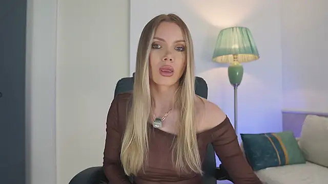Yvonna One online show from June 26, 2026, 2:01 pm