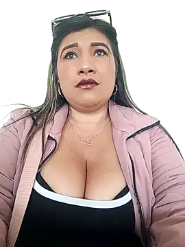 Snapshot of Hannahcandyy chatting on February 11, 2026, 9:03 pm Hannahcandyy online show from February 11, 2026, 9:03 pm