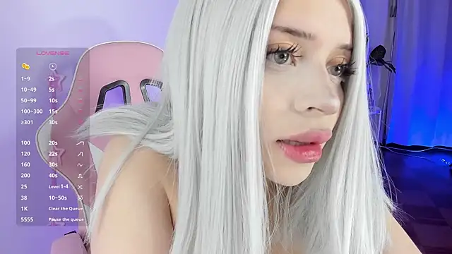 Snapshot of Kendall_Bunnyy chatting on April 19, 2026, 9:28 pm Kendall Bunnyy online show from April 19, 2026, 9:28 pm