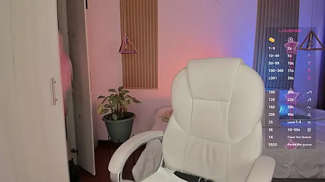 Kendall Bunnyy online show from January 12, 2026, 6:36 pm