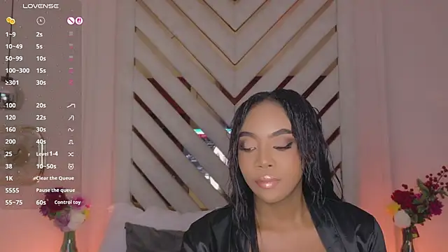 Lola King online show from July 21, 2026, 4:03 am