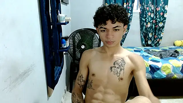 Snapshot of Lovebeng_ chatting on March 17, 2025, 10:40 pm Lovebeng  online show from March 17, 2025, 10:40 pm