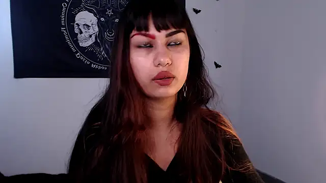 Little-Lucifer online show from December 4, 2025, 5:23 pm