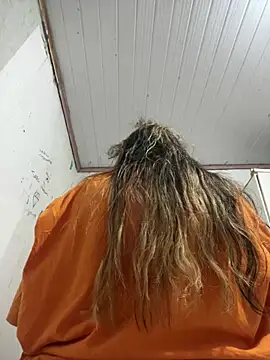 Snapshot of Vih222 chatting on February 16, 2026, 5:06 am Vih222 online show from February 16, 2026, 5:06 am