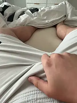 tiou72 online show from April 12, 2026, 8:28 am