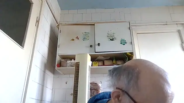 mariusica1xh online show from February 27, 2026, 12:16 pm