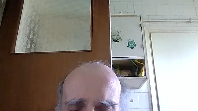 mariusica1xh online show from May 10, 2026, 11:36 am