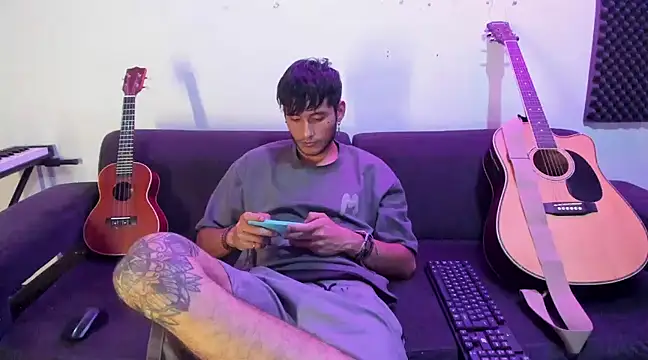 Snapshot of Henrikk_senn chatting on December 4, 2024, 10:29 am Henrikk senn online show from December 4, 2024, 10:29 am