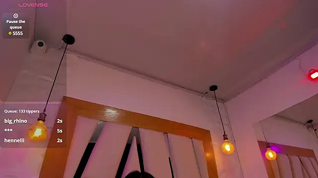 sophie ws online show from December 31, 2024, 5:44 am