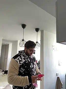 thomas gun online show from December 17, 2025, 3:39 pm