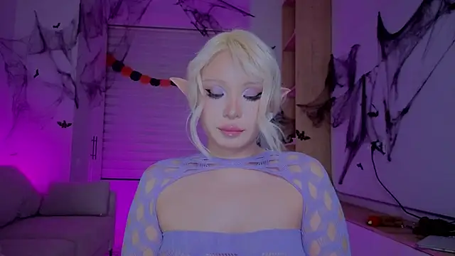 RileyMee online show from October 27, 2025, 2:18 pm