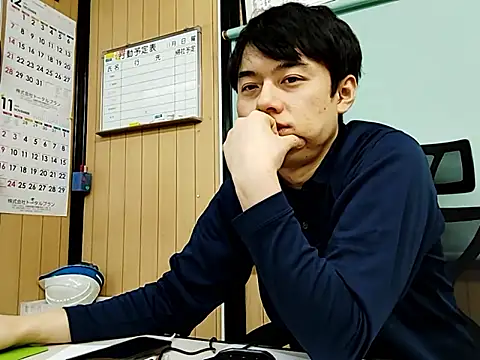 whitebriefboy online show from November 7, 2025, 1:48 pm