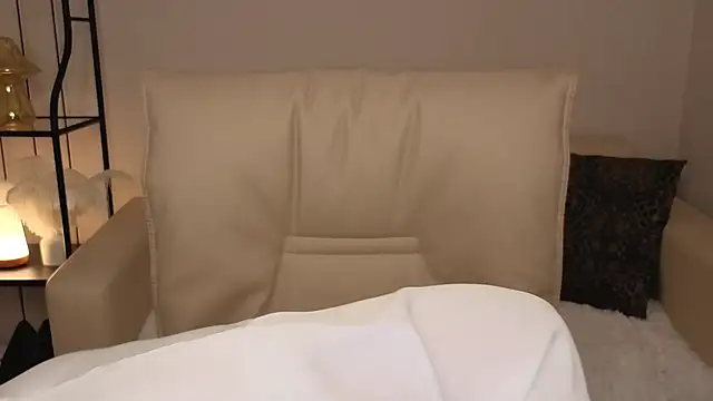 Helens love online show from November 20, 2025, 2:45 am