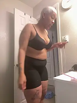 SexyHoneyRedd online show from July 26, 2026, 6:15 pm