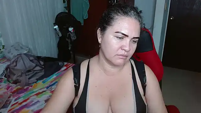 helenca43 online show from February 25, 2026, 10:15 am