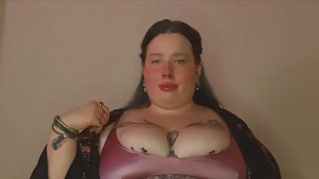 MissBika online show from December 14, 2025, 9:53 pm