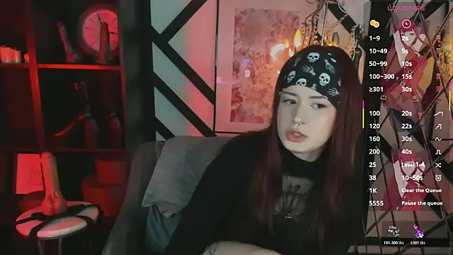 Lily Moonlight online show from May 31, 2026, 2:12 pm