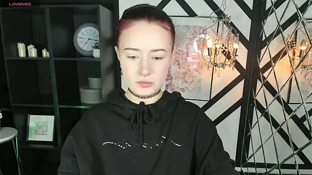 Snapshot of Lily_Moonlight chatting on February 26, 2026, 2:06 pm Lily Moonlight online show from February 26, 2026, 2:06 pm