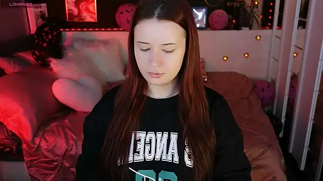 Snapshot of Lily_Moonlight chatting on February 10, 2026, 6:56 am Lily Moonlight online show from February 10, 2026, 6:56 am