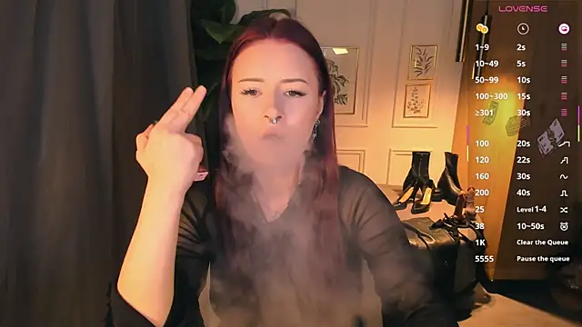 Lily Moonlight online show from April 4, 2026, 2:23 pm