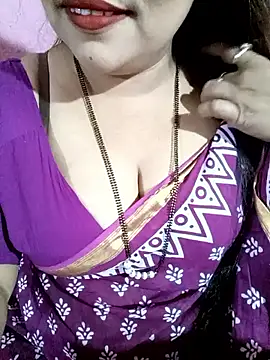 Snapshot of Beautyy38 chatting on February 10, 2026, 3:05 am Beautyy38 online show from February 10, 2026, 3:05 am