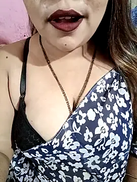 Snapshot of Beautyy38 chatting on February 24, 2026, 3:18 am Beautyy38 online show from February 24, 2026, 3:18 am