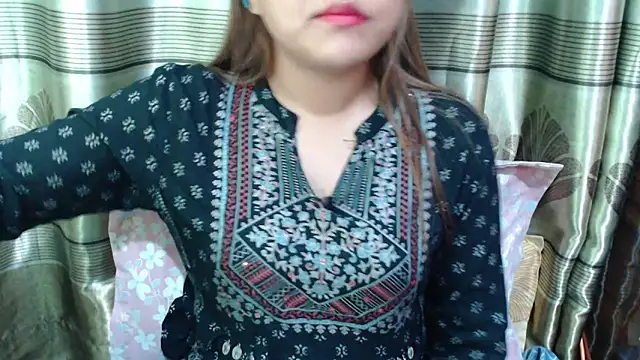 Snapshot of queen_angelina chatting on February 20, 2026, 10:55 pm queen angelina online show from February 20, 2026, 10:55 pm