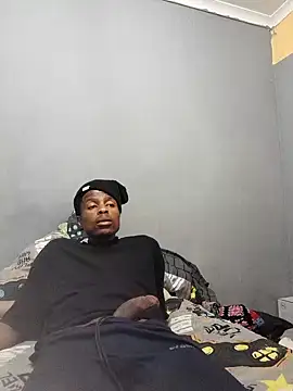 Snapshot of Amazea24 chatting on September 24, 2025, 8:37 pm Amazea24 online show from September 24, 2025, 8:37 pm