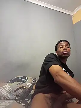 Snapshot of Amazea24 chatting on November 7, 2025, 8:13 pm Amazea24 online show from November 7, 2025, 8:13 pm