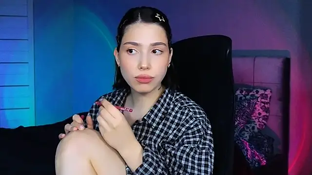 Stacy Gonzales  online show from February 28, 2026, 1:11 pm