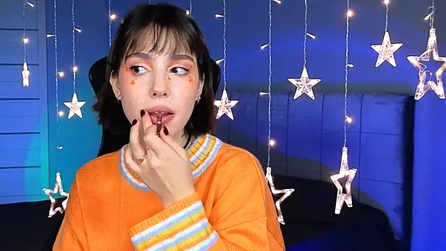 Stacy Gonzales  online show from October 31, 2025, 10:34 am