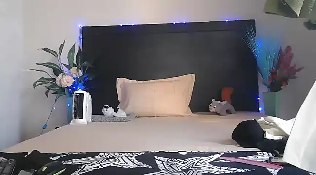 WildRuhi20 online show from January 29, 2025, 4:15 am