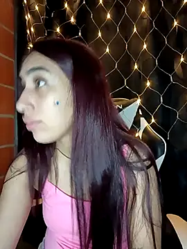 ifeelverywet andhot online show from November 9, 2025, 5:11 am