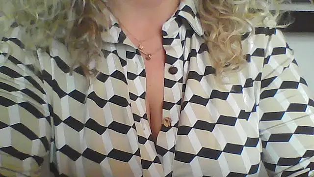 JenniLowen online show from February 16, 2026, 2:16 pm