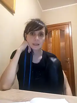 Francenia lolis online show from October 27, 2025, 7:04 pm