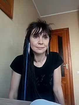 Francenia lolis online show from March 6, 2026, 8:09 am