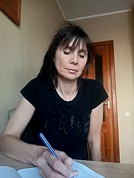 Francenia lolis online show from March 10, 2026, 6:50 am