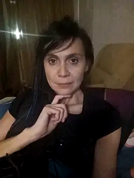 Francenia lolis online show from February 24, 2026, 9:04 pm