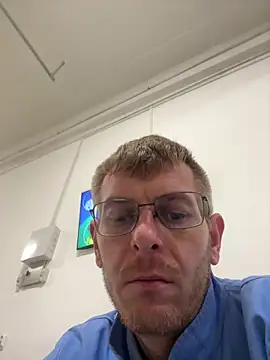 adrian90bi11 online show from March 23, 2026, 5:18 am