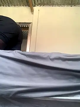 LukeBanson7 online show from November 5, 2025, 12:52 pm