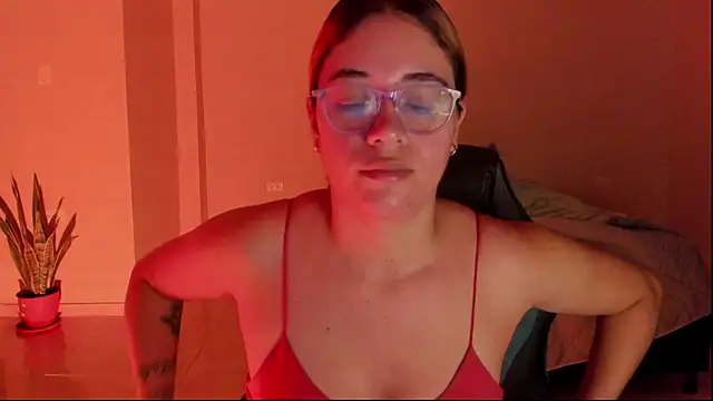 Snapshot of atenas_05_ chatting on March 11, 2026, 9:25 am atenas 05 online show from March 11, 2026, 9:25 am