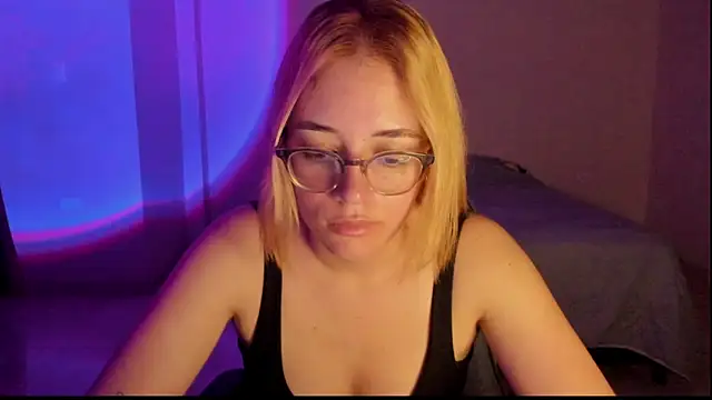 atenas 05  online show from December 2, 2025, 9:33 am