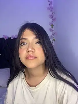 Snapshot of alisson_carolina73 chatting on February 13, 2025, 12:24 am alisson carolina73 online show from February 13, 2025, 12:24 am