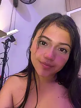 Snapshot of alisson_carolina73 chatting on February 8, 2025, 6:43 am alisson carolina73 online show from February 8, 2025, 6:43 am