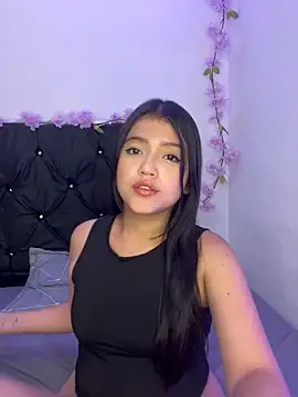 Snapshot of alisson_carolina73 chatting on January 21, 2025, 2:11 am alisson carolina73 online show from January 21, 2025, 2:11 am