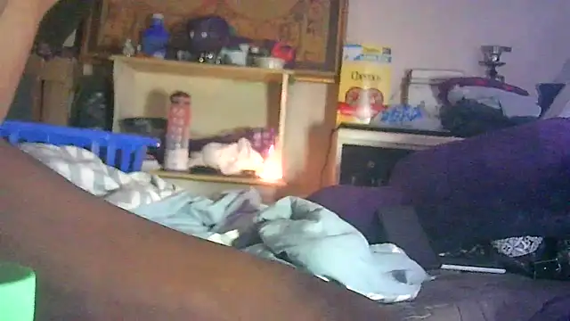 DI4MOND FIR3 online show from May 14, 2026, 4:37 pm