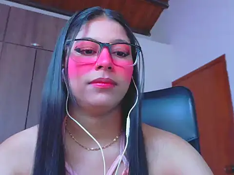 Snapshot of _ALLYSON18_ chatting on February 12, 2026, 11:43 am ALLYSON18 online show from February 12, 2026, 11:43 am