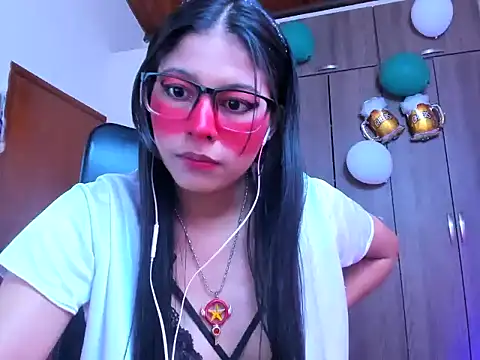  ALLYSON18  online show from October 4, 2025, 11:45 am