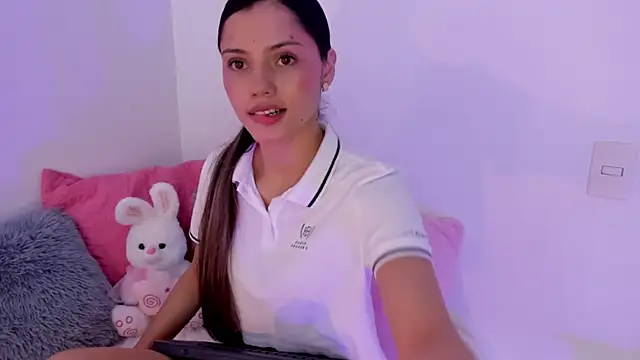 Snapshot of Brisa_blue chatting on June 12, 2026, 3:32 pm Brisa blue online show from June 12, 2026, 3:32 pm