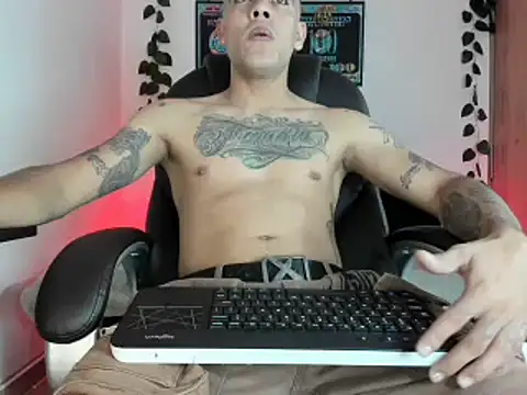 mikee scooth online show from March 22, 2025, 4:56 am